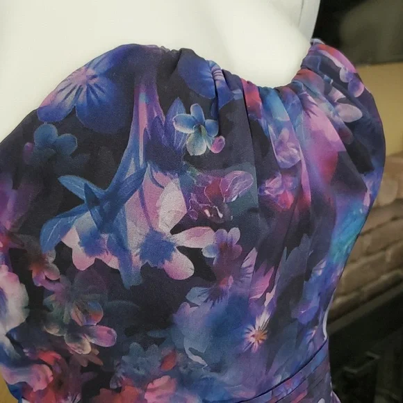 🆕️ GUESS Bombay Floral Asymmetrical Strapless Dress SIZE: 6